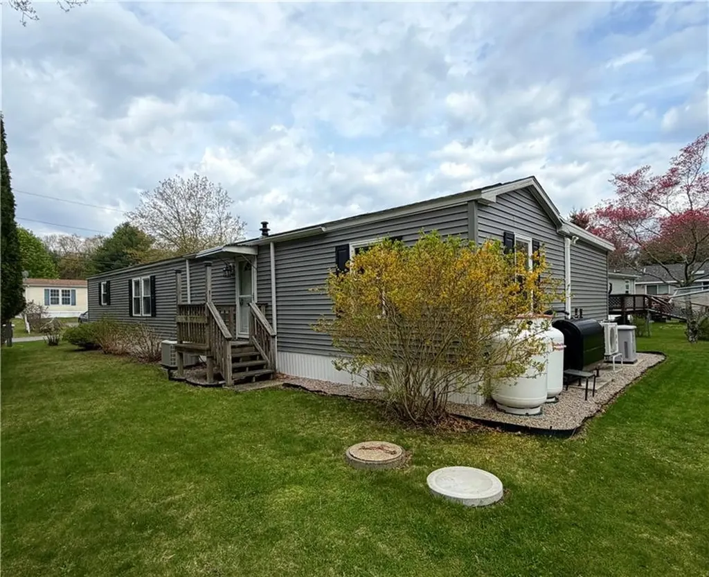 464 #103 Gardiner Road Richmond RI 02892