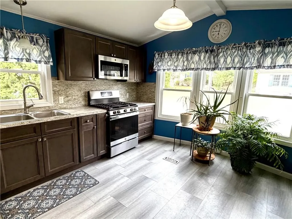 464 #103 Gardiner Road Richmond RI 02892
