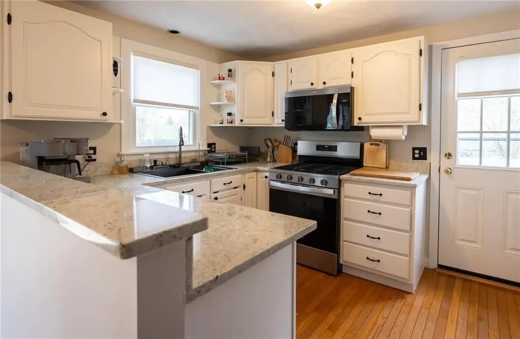 47 Long Street Warwick RI 02888