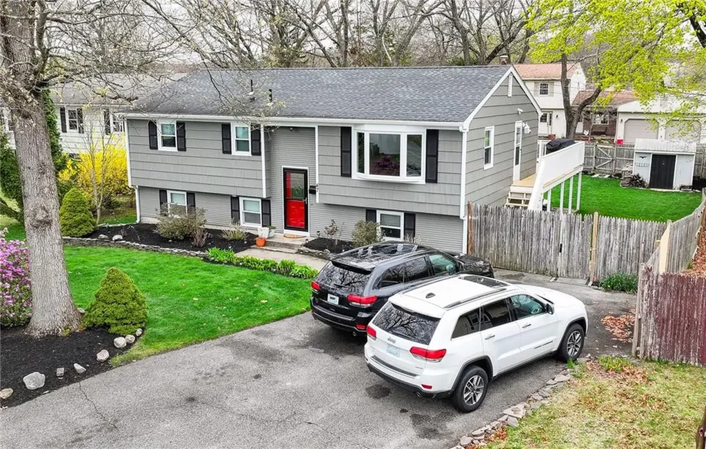 47 Long Street Warwick RI 02888