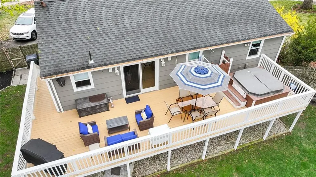 47 Long Street Warwick RI 02888