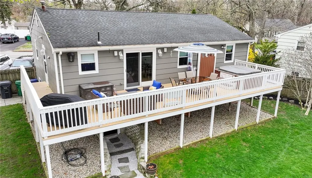 47 Long Street Warwick RI 02888