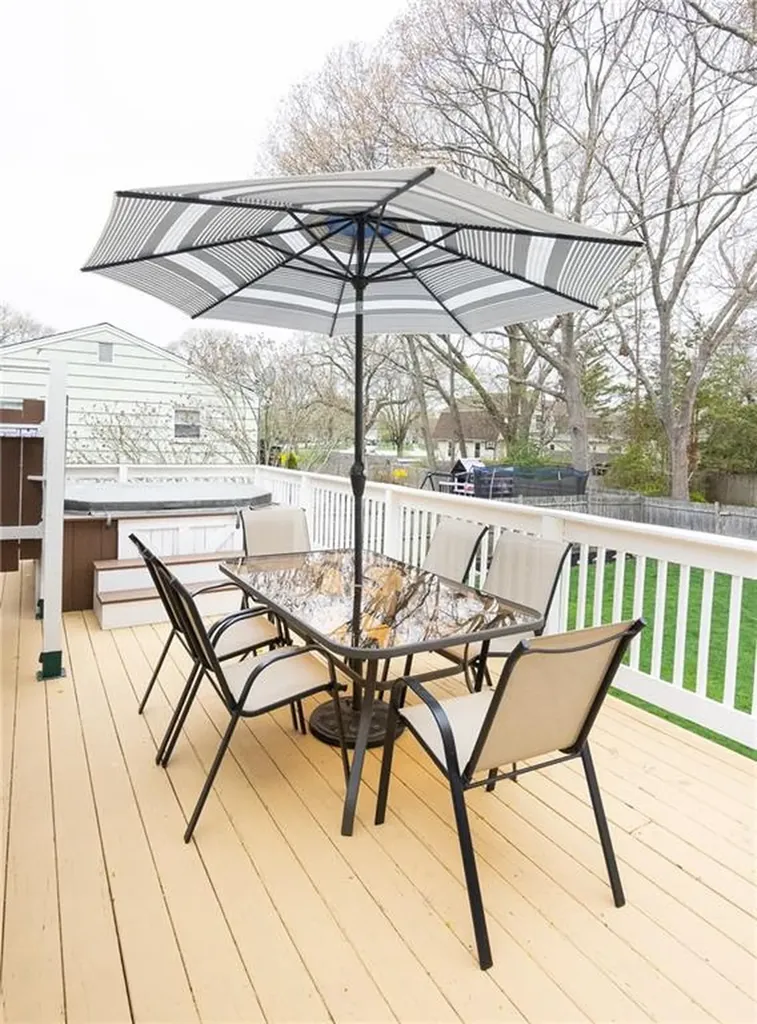 47 Long Street Warwick RI 02888