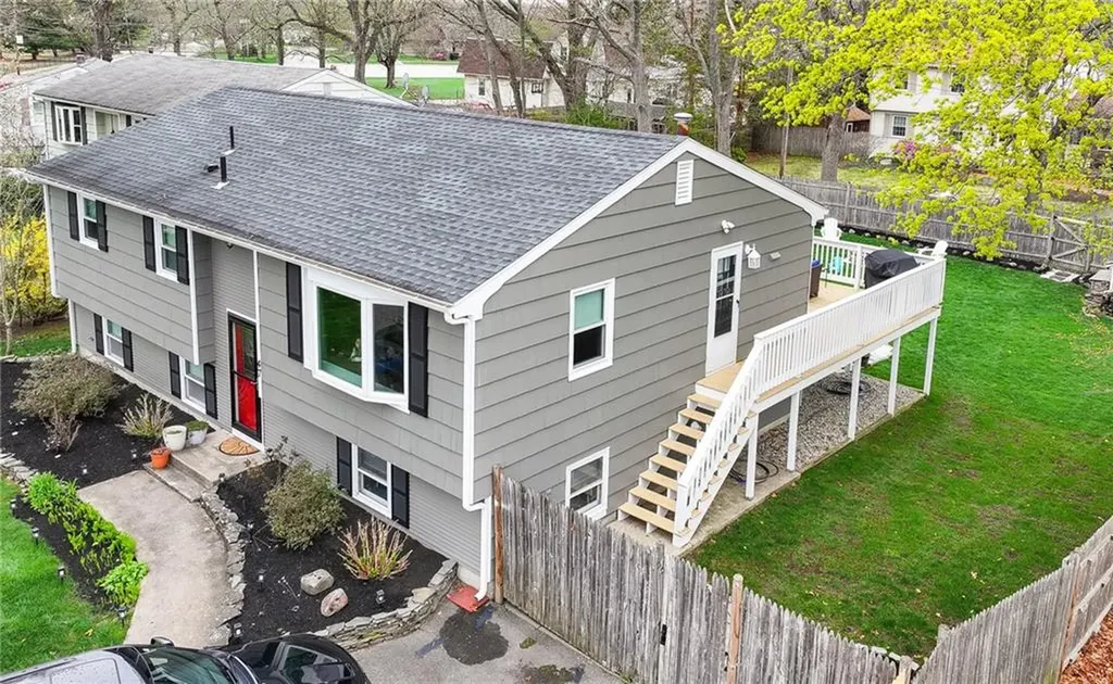 47 Long Street Warwick RI 02888