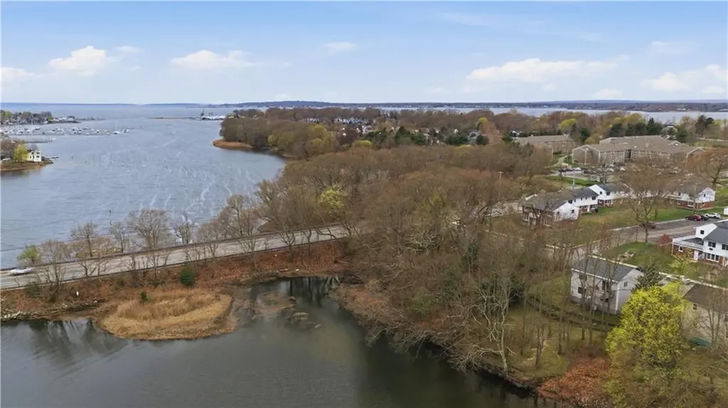 140 Beacon Park Drive East Providence RI 02915