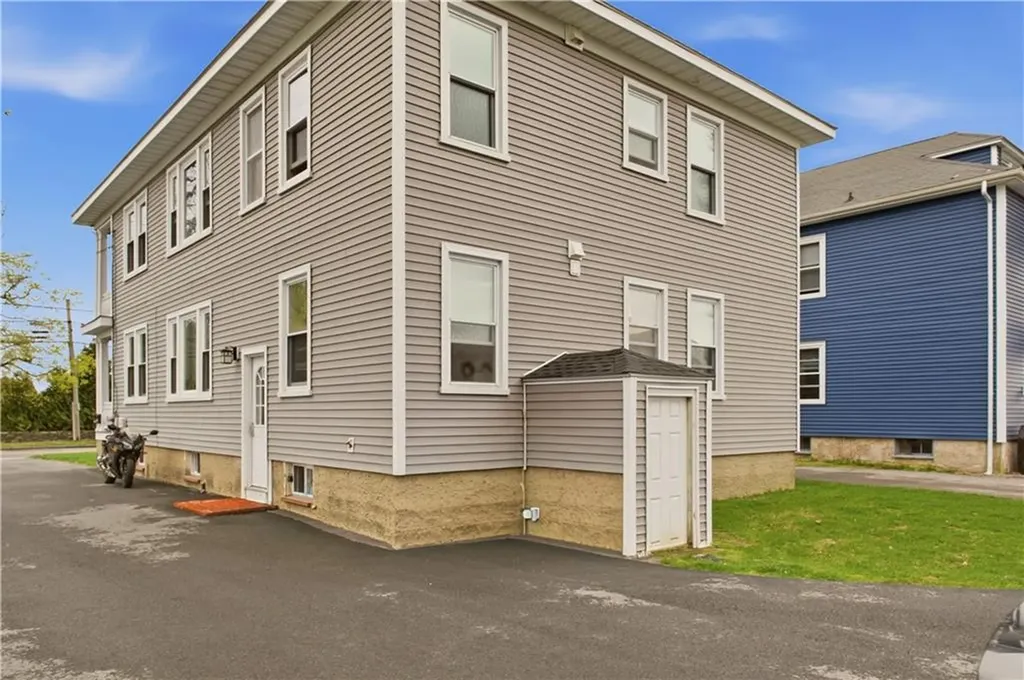 1300 Hope Street Bristol RI 02809