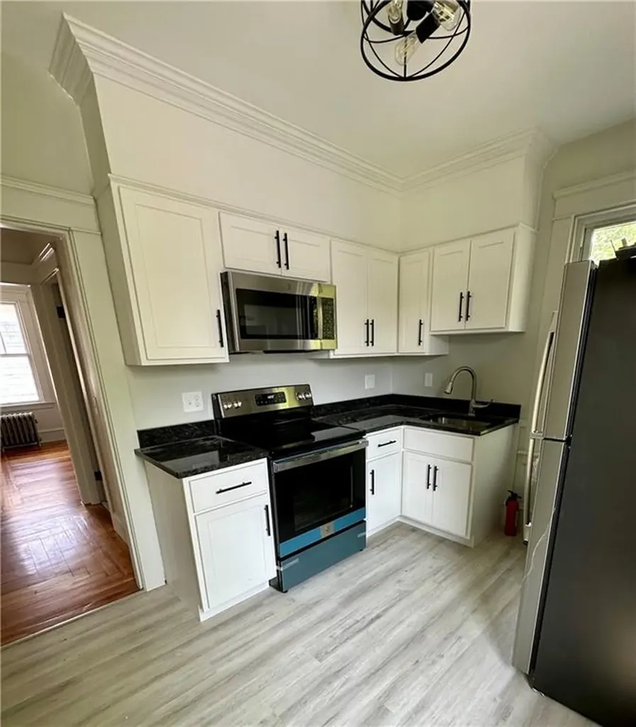 1300 Hope Street Bristol RI 02809
