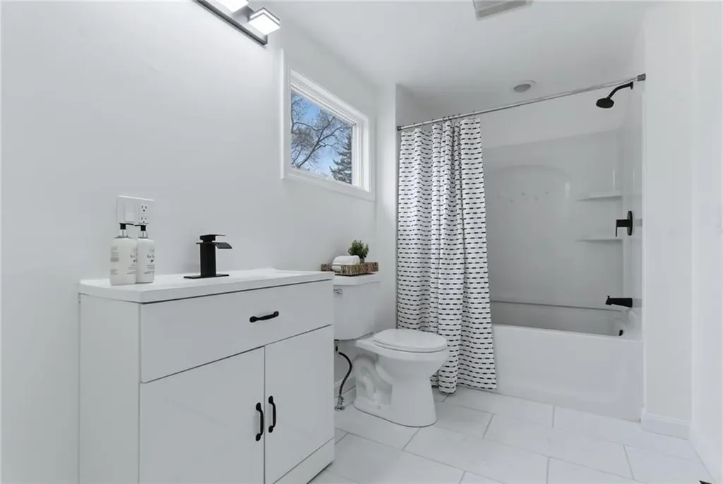 169 Central Avenue Scituate RI 02857