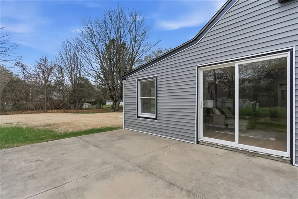 169 Central Avenue Scituate RI 02857