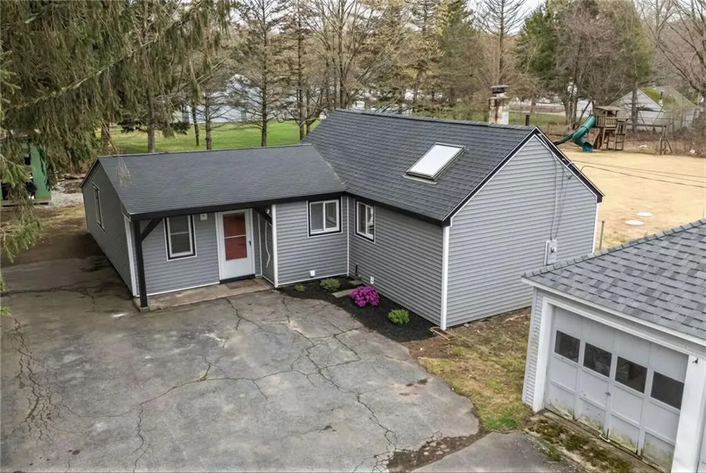 169 Central Avenue Scituate RI 02857