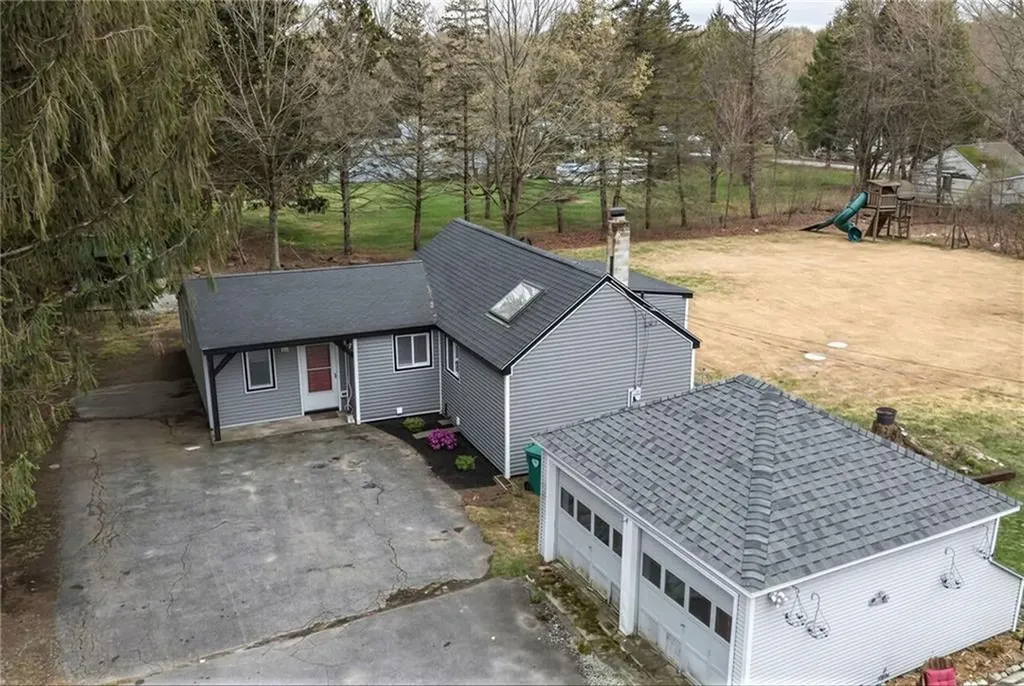 169 Central Avenue Scituate RI 02857