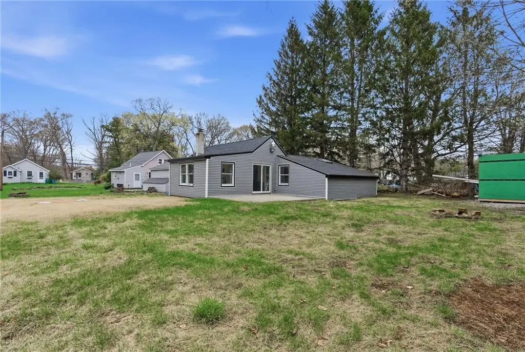 169 Central Avenue Scituate RI 02857
