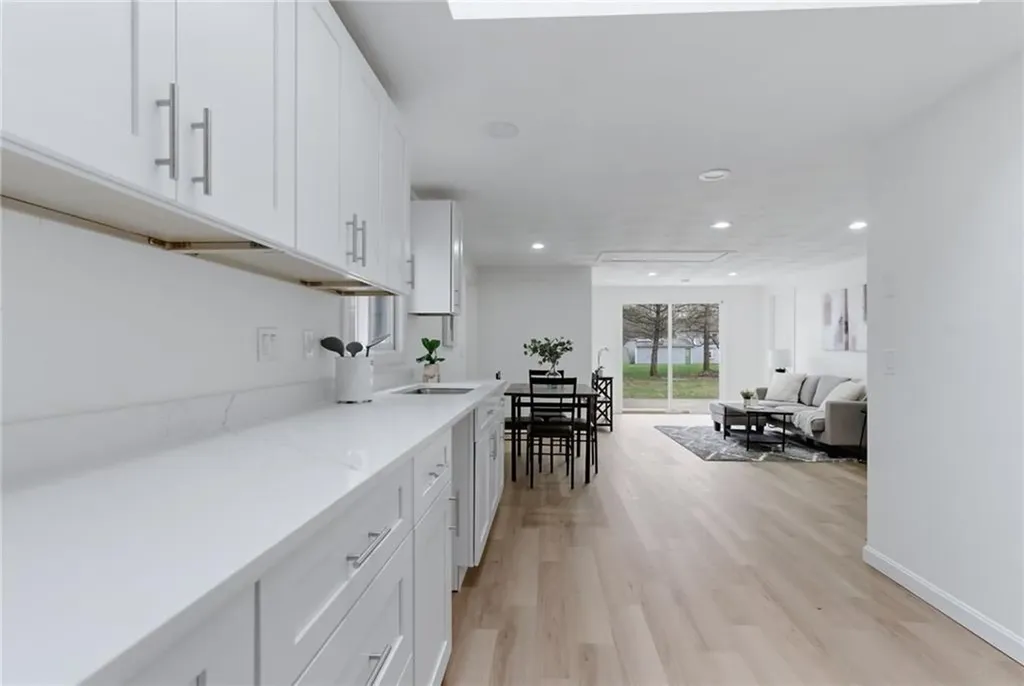 169 Central Avenue Scituate RI 02857