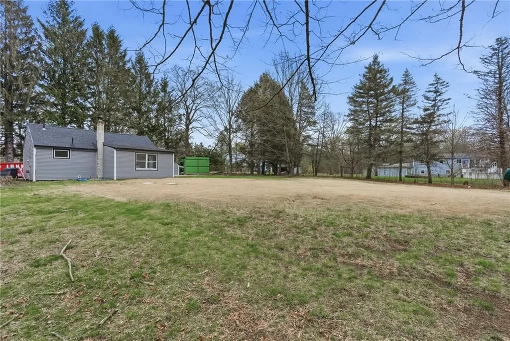 169 Central Avenue Scituate RI 02857