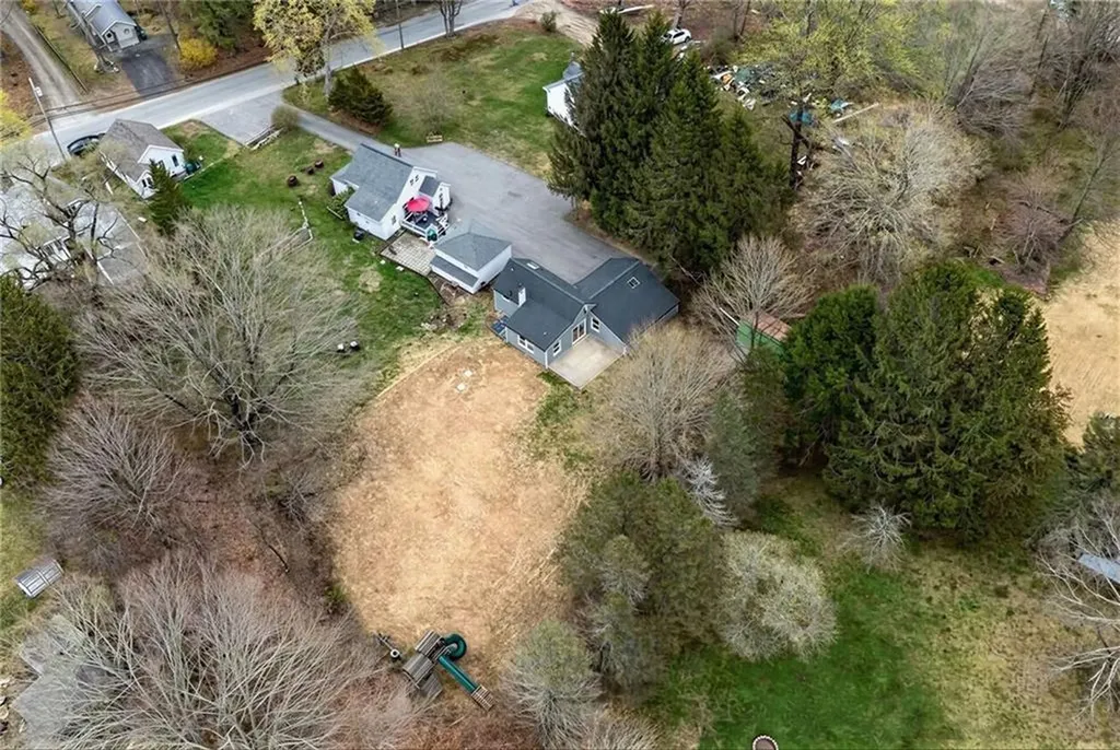 169 Central Avenue Scituate RI 02857