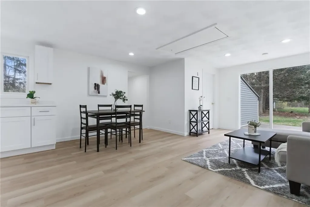 169 Central Avenue Scituate RI 02857