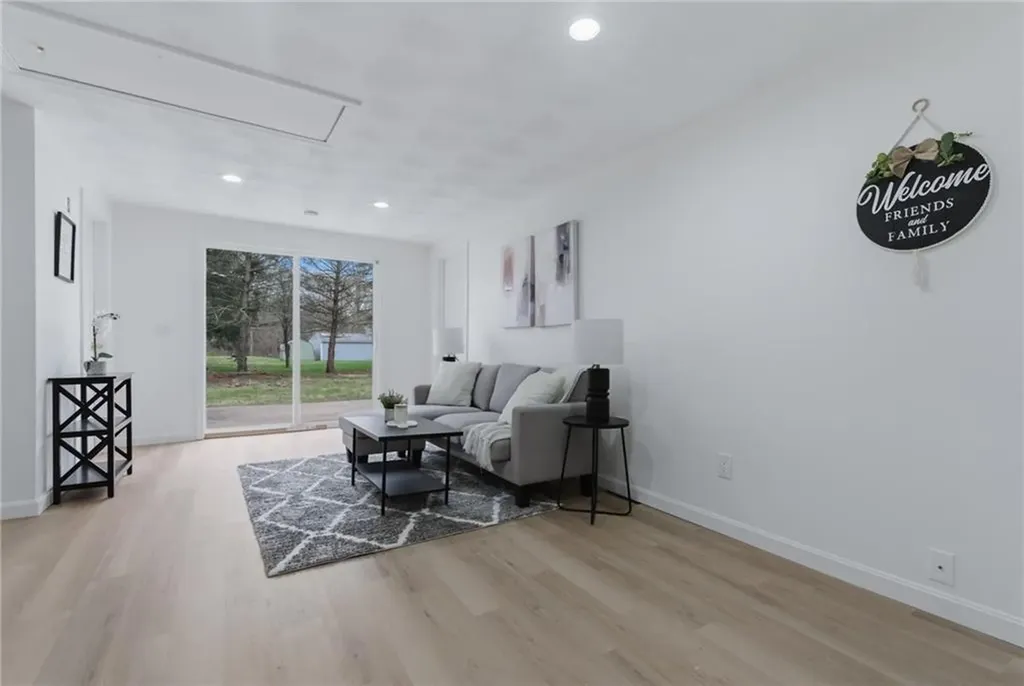 169 Central Avenue Scituate RI 02857