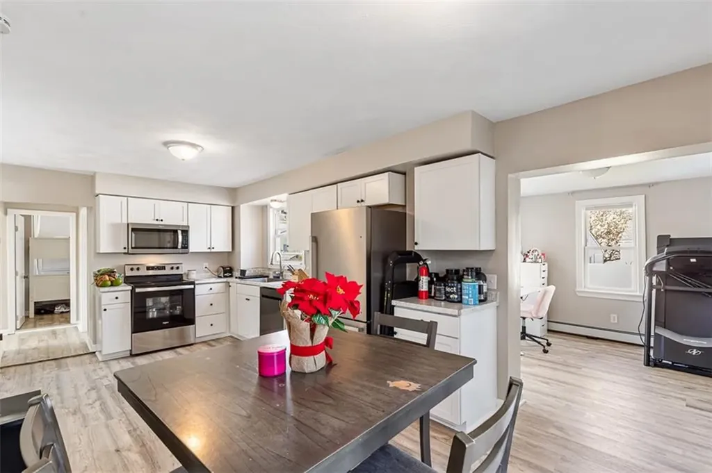 435 Broadway East Providence RI 02914