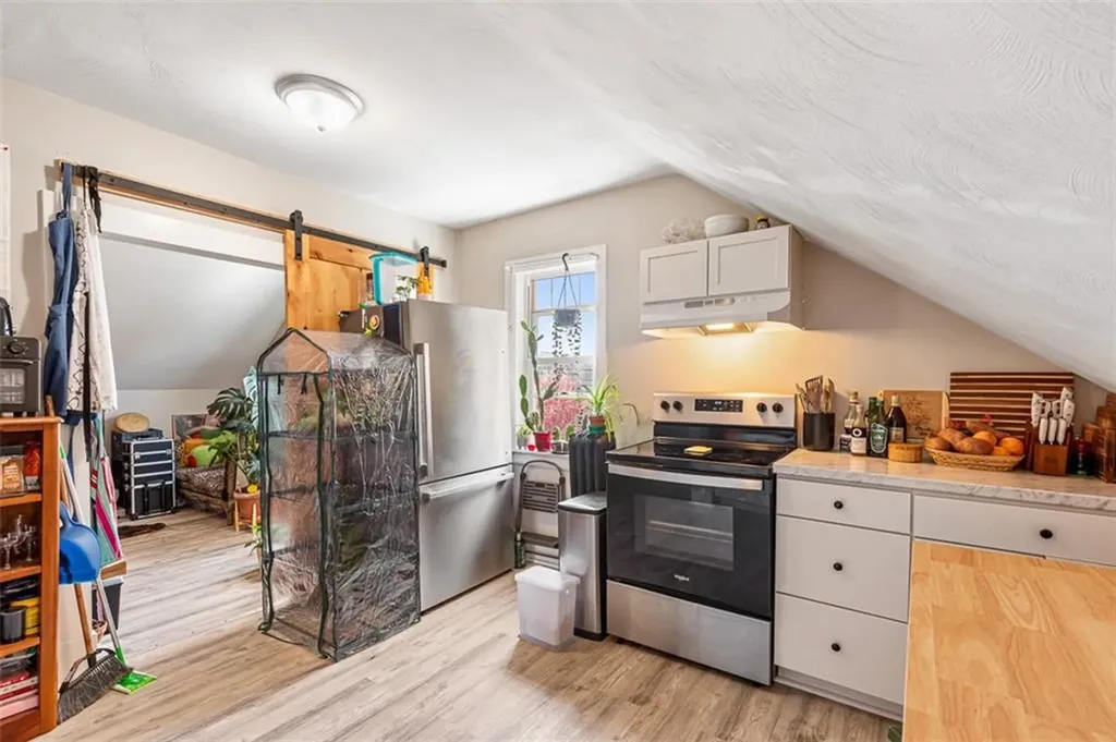 435 Broadway East Providence RI 02914