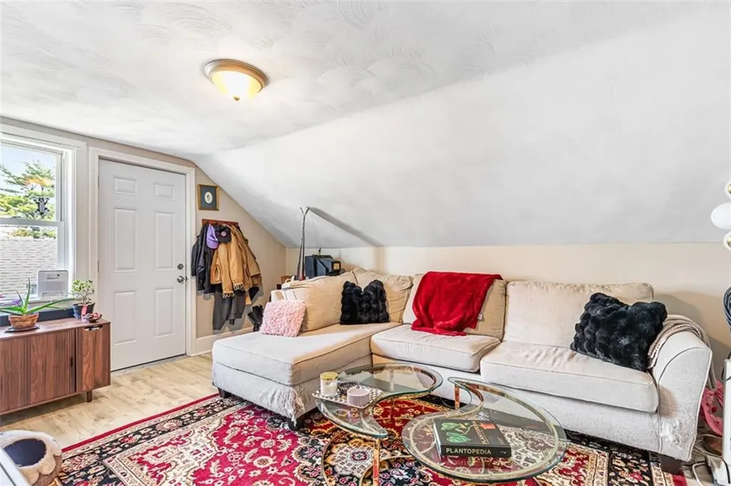 435 Broadway East Providence RI 02914