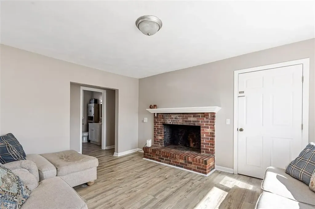 435 Broadway East Providence RI 02914