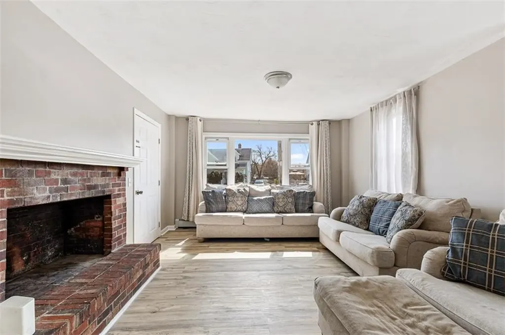 435 Broadway East Providence RI 02914