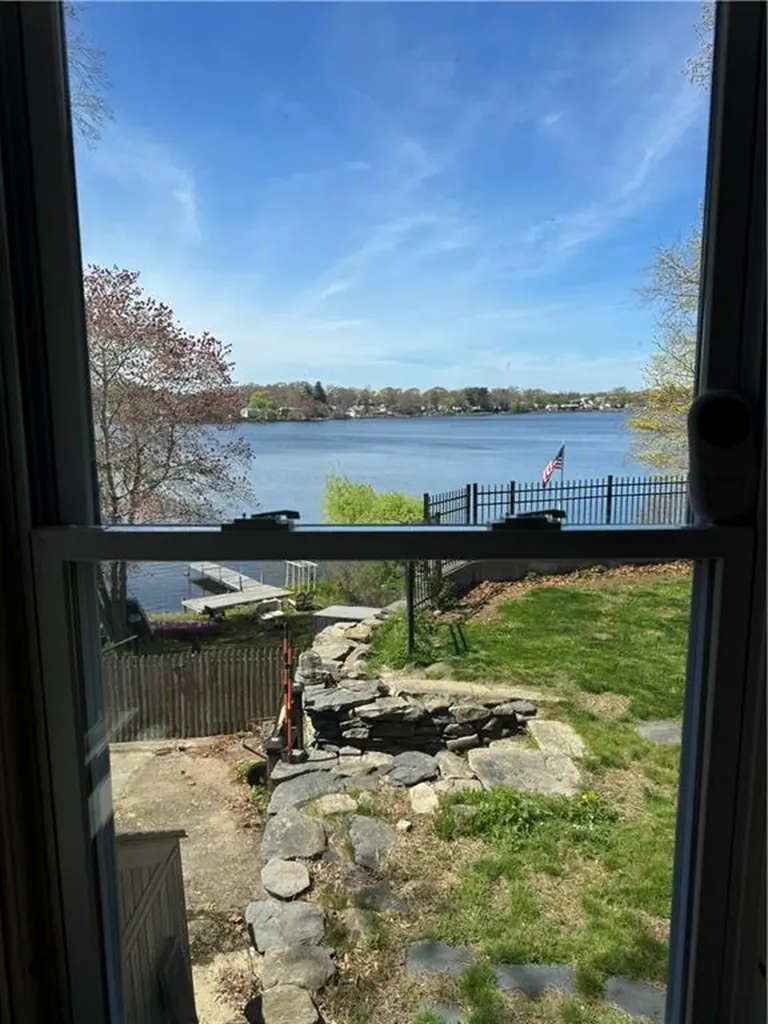 157 Betsey Williams Drive Warwick RI 02889