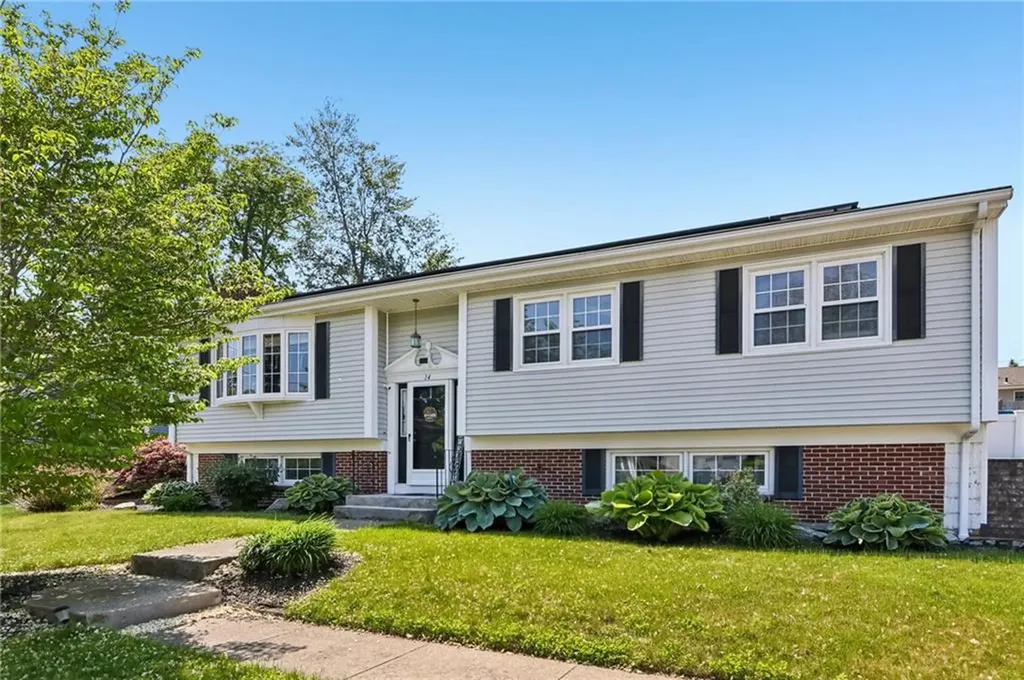 14 Candlewood Drive Smithfield RI 02828
