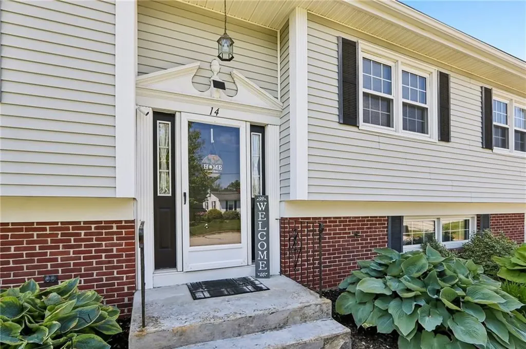 14 Candlewood Drive Smithfield RI 02828