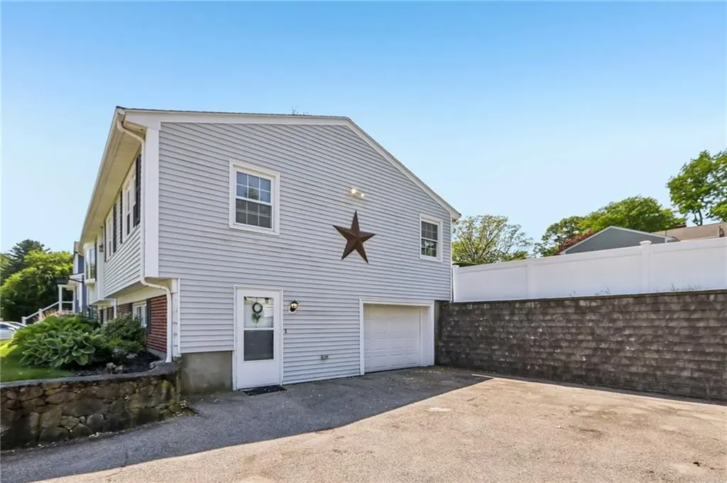 14 Candlewood Drive Smithfield RI 02828