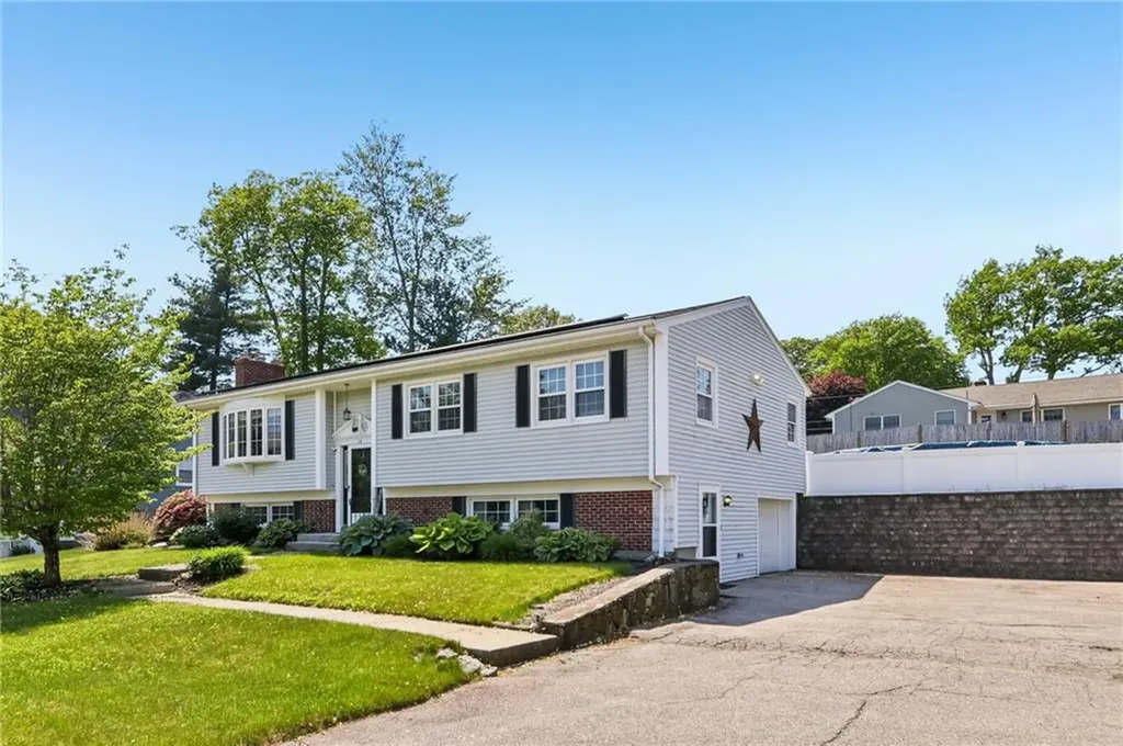 14 Candlewood Drive Smithfield RI 02828