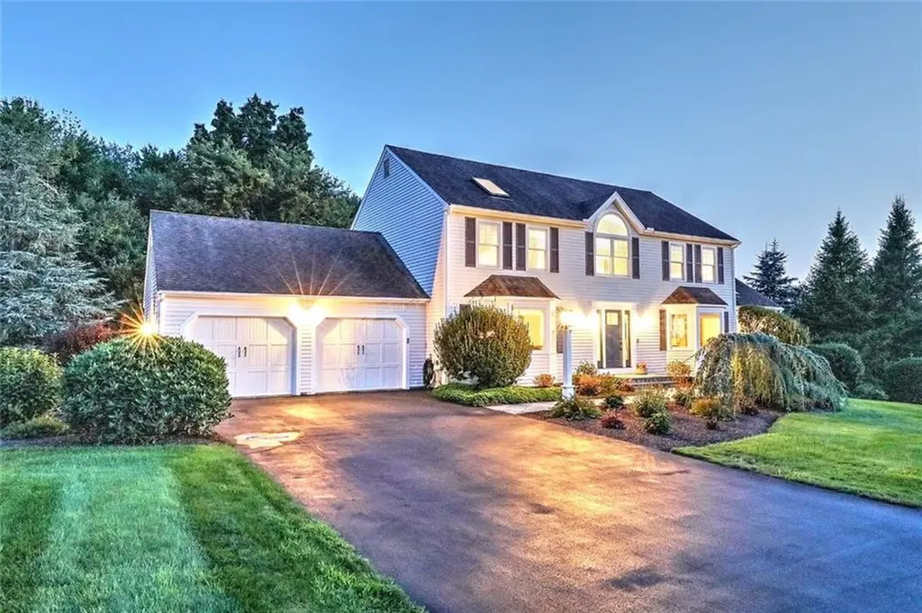 96 Windsong Road Cumberland RI 02864