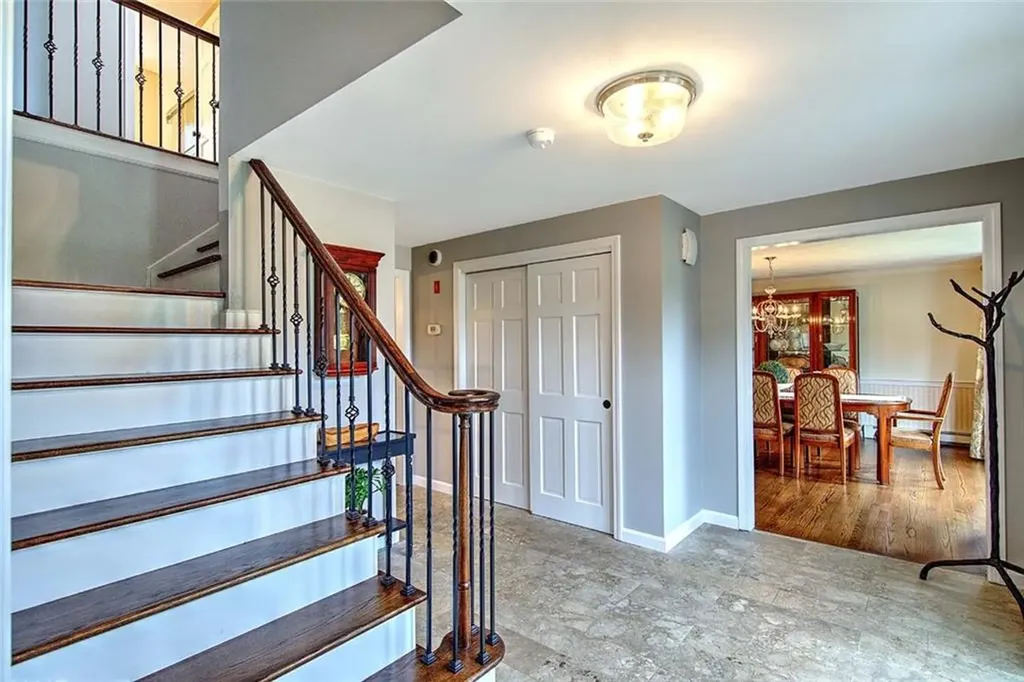96 Windsong Road Cumberland RI 02864