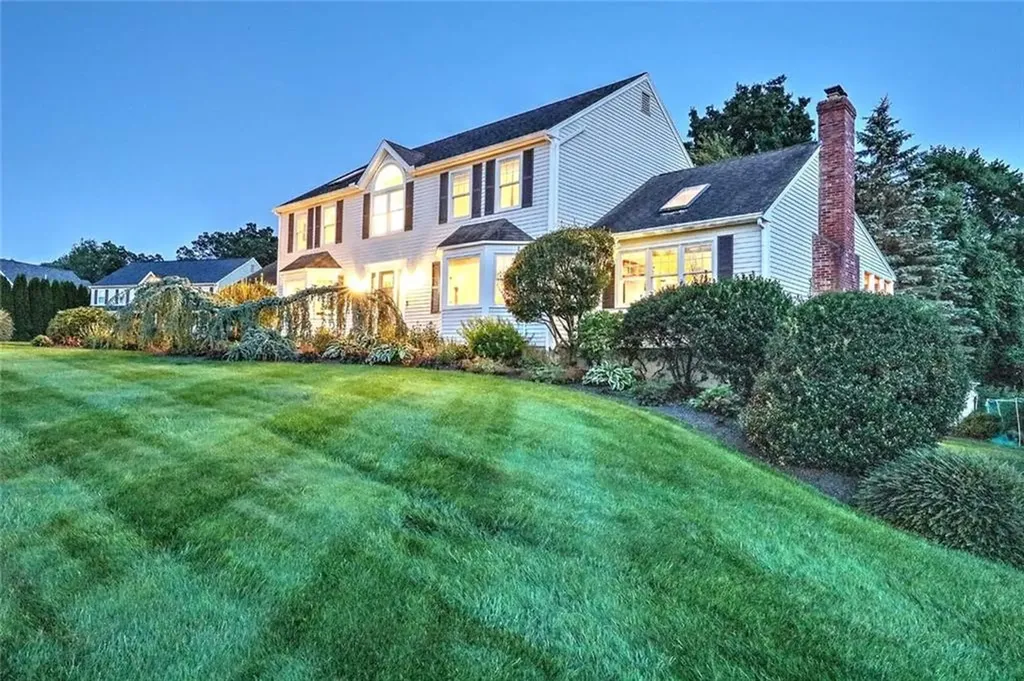 96 Windsong Road Cumberland RI 02864