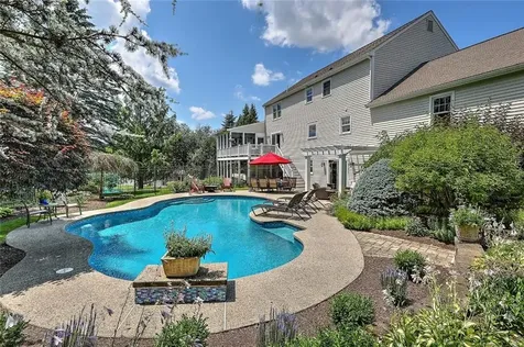 96 Windsong Road Cumberland RI 02864