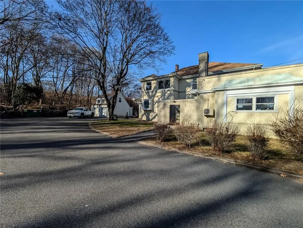 1425 Manville Road Woonsocket RI 02895