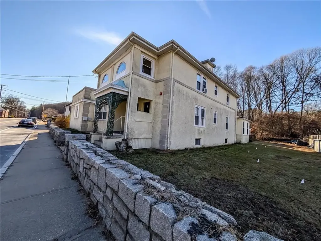 1425 Manville Road Woonsocket RI 02895