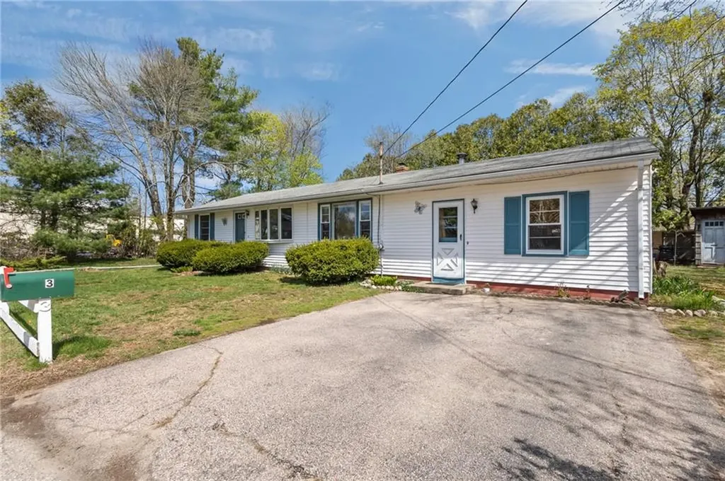 3 Leader Street Coventry RI 02816