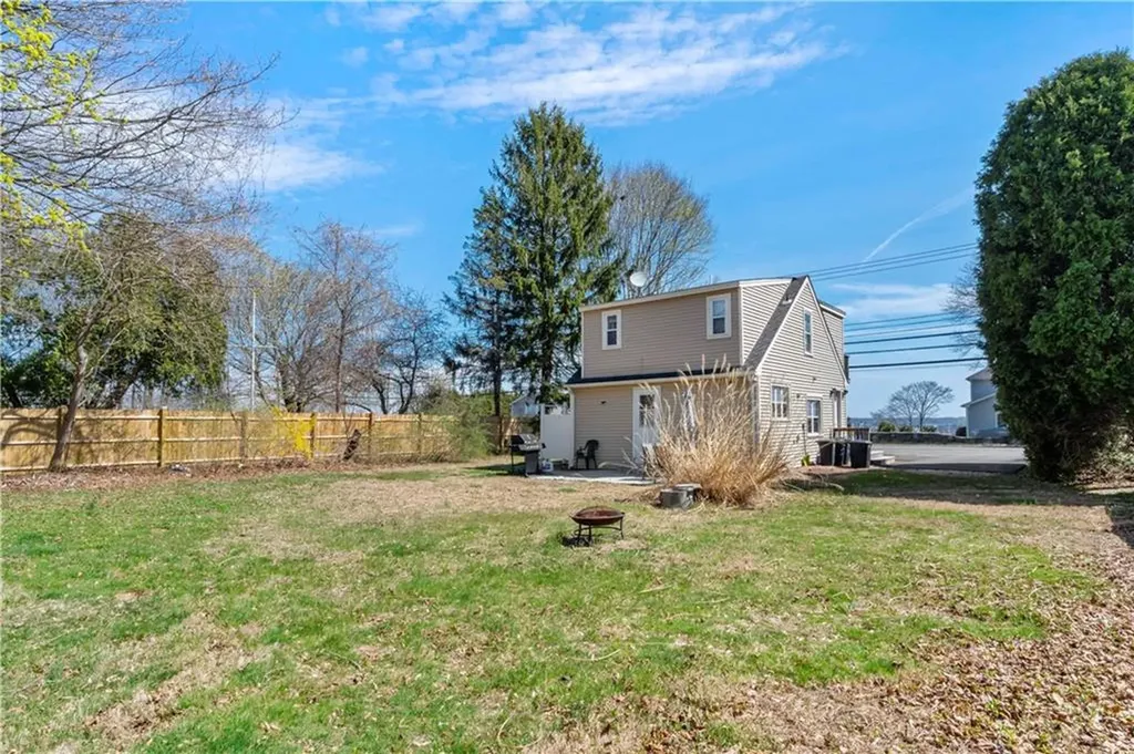 844 Boston Neck Road Narragansett RI 02882