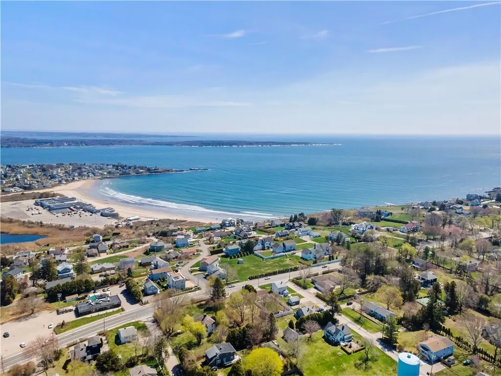 844 Boston Neck Road Narragansett RI 02882
