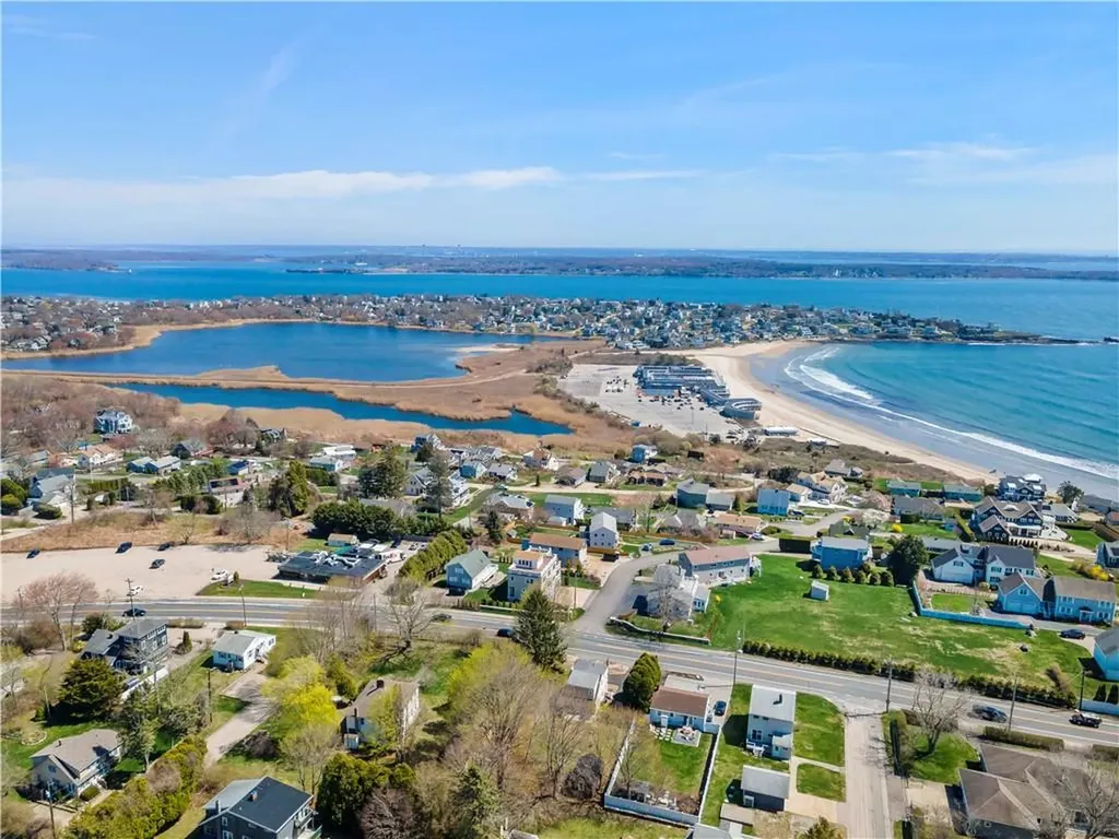 844 Boston Neck Road Narragansett RI 02882
