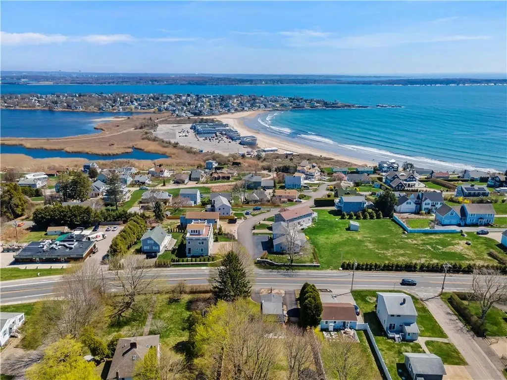 844 Boston Neck Road Narragansett RI 02882