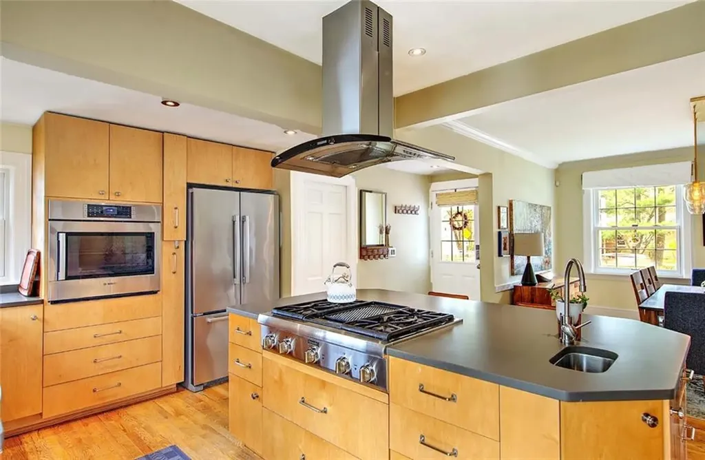 500 Elmgrove Avenue Providence RI 02906