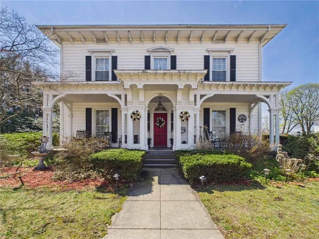 246 Harris Avenue Woonsocket RI 02895