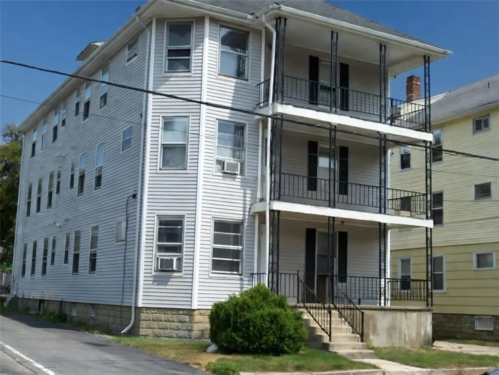 706 Front Street Woonsocket RI 02895