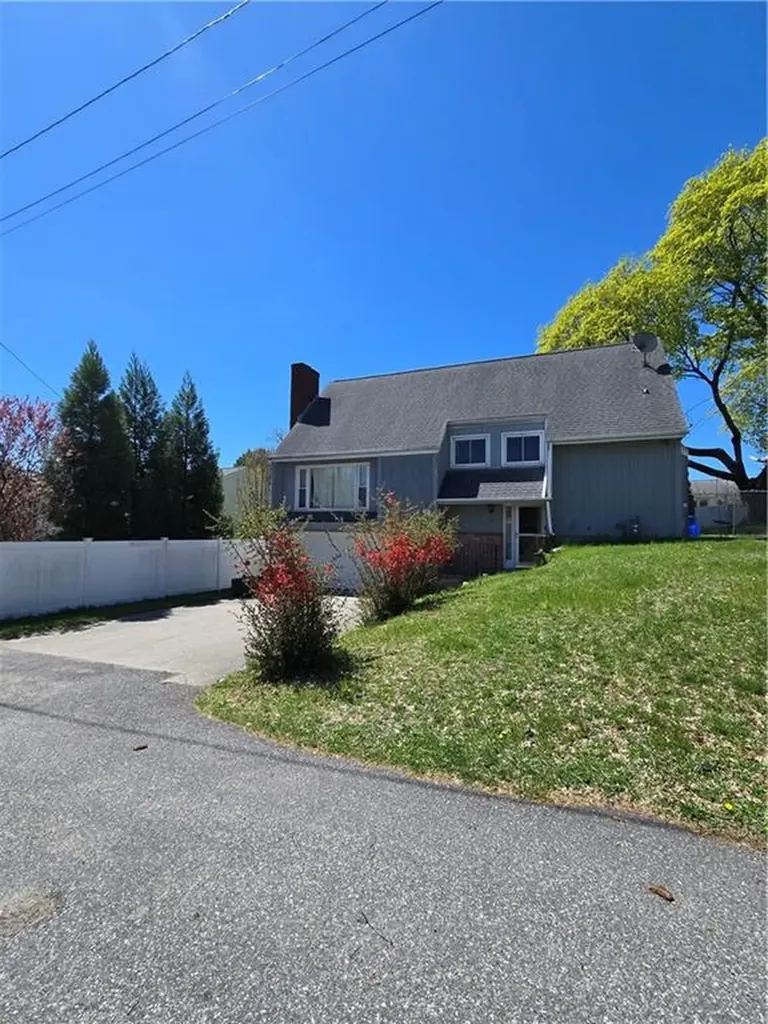 3 Hemlock Drive Johnston RI 02919