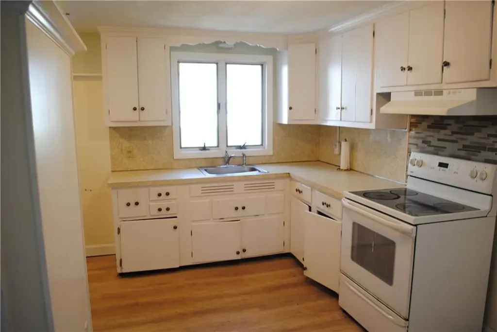 110 Kiwanee Road Warwick RI 02888