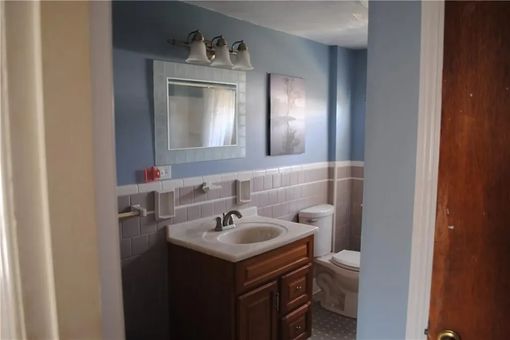 110 Kiwanee Road Warwick RI 02888