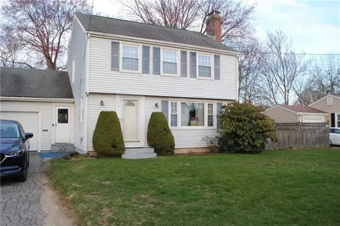 110 Kiwanee Road Warwick RI 02888