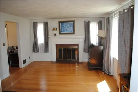 110 Kiwanee Road Warwick RI 02888
